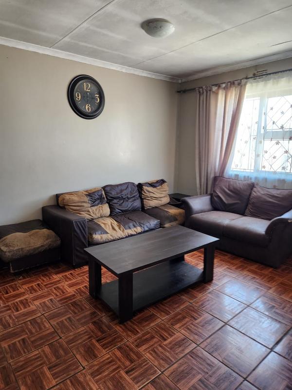 2 Bedroom Property for Sale in Ilitha Park Western Cape